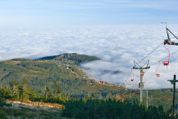 Kierunek Karkonosze. Dlaczego warto spędzić wakacje w Karpaczu?