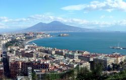 Podróże do Włoch: Neapol